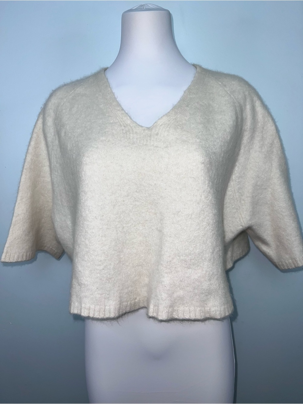 Peruvian Connection 100% Royal Alpaca Ivory V-Neck Cropped Sweater XL / XXL